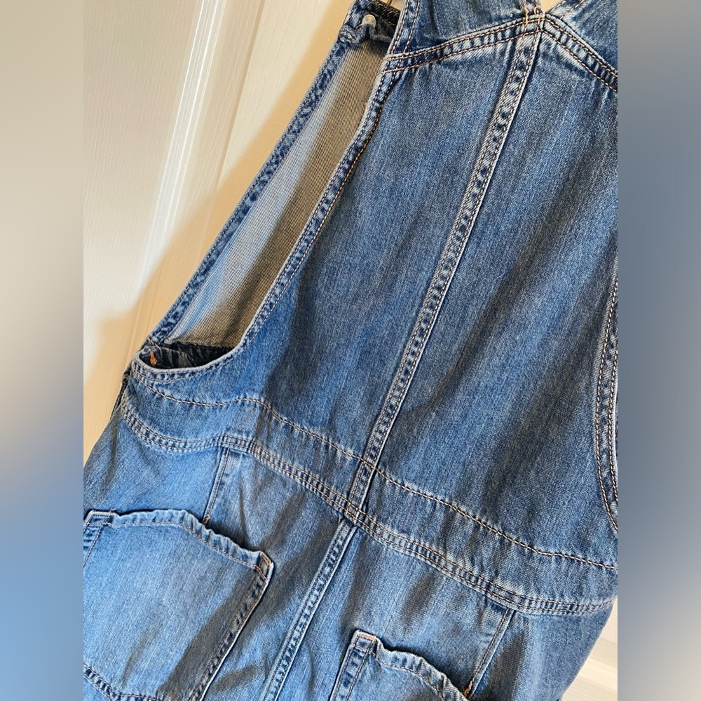 Hollister High Rise Vintage Wash Short Overalls Denim Jean Size M Bib Shorts - Picture 8 of 10